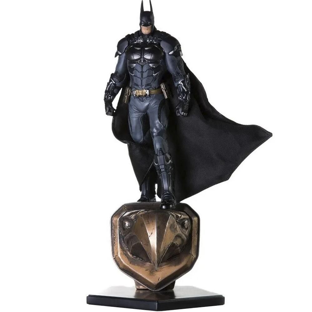 BATMAN DELUXE ART SCALE 1/10 - BATMAN: ARKHAM KNIGHT DC - IRON STUDIOS na  Geek Show Colecionáveis