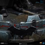 BATMAN UNLEASHED DELUXE ART SCALE 1/10 - DC COMICS - IRON STUDIOS